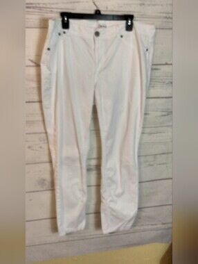 Simply Emma White Button-Front Pants